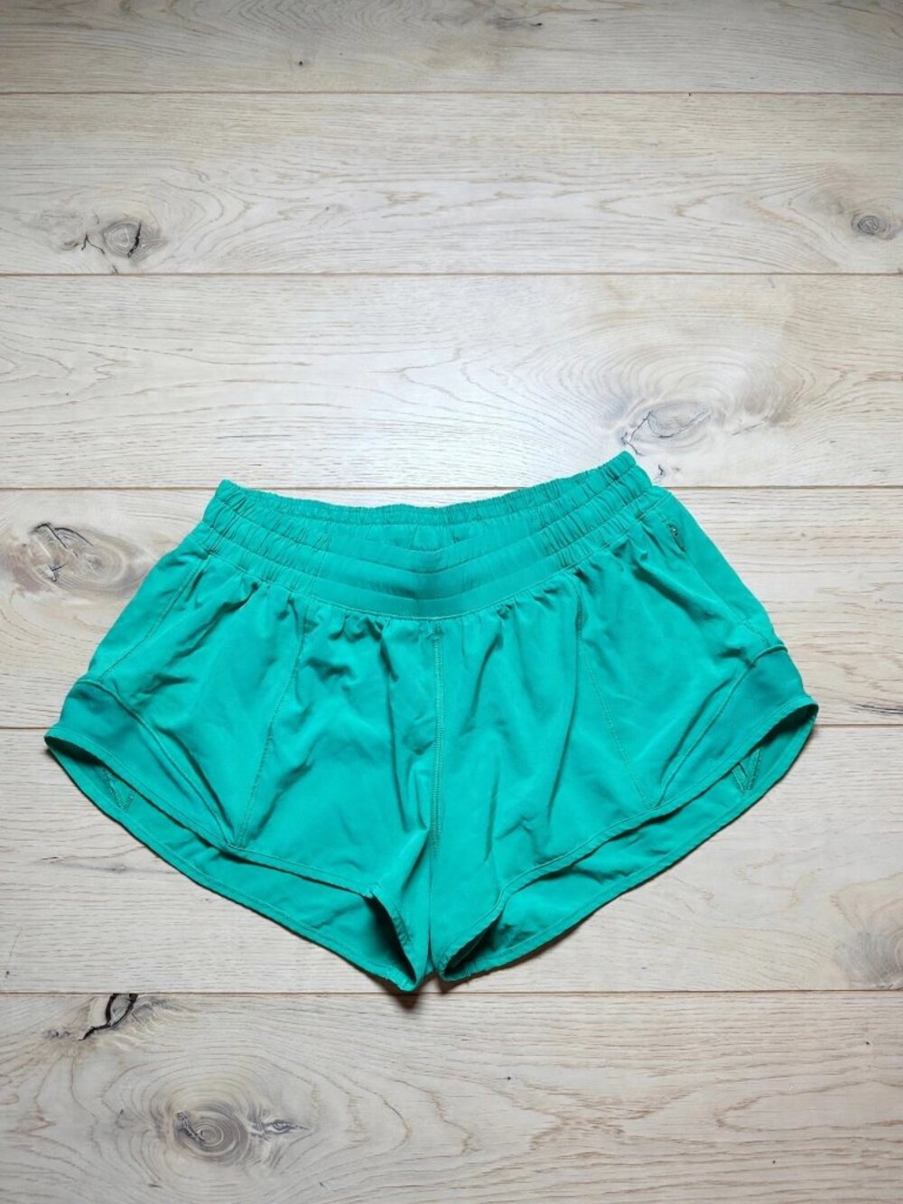 Lululemon Speed Short Mesh Bali Breeze Teal Size 4 2.5"